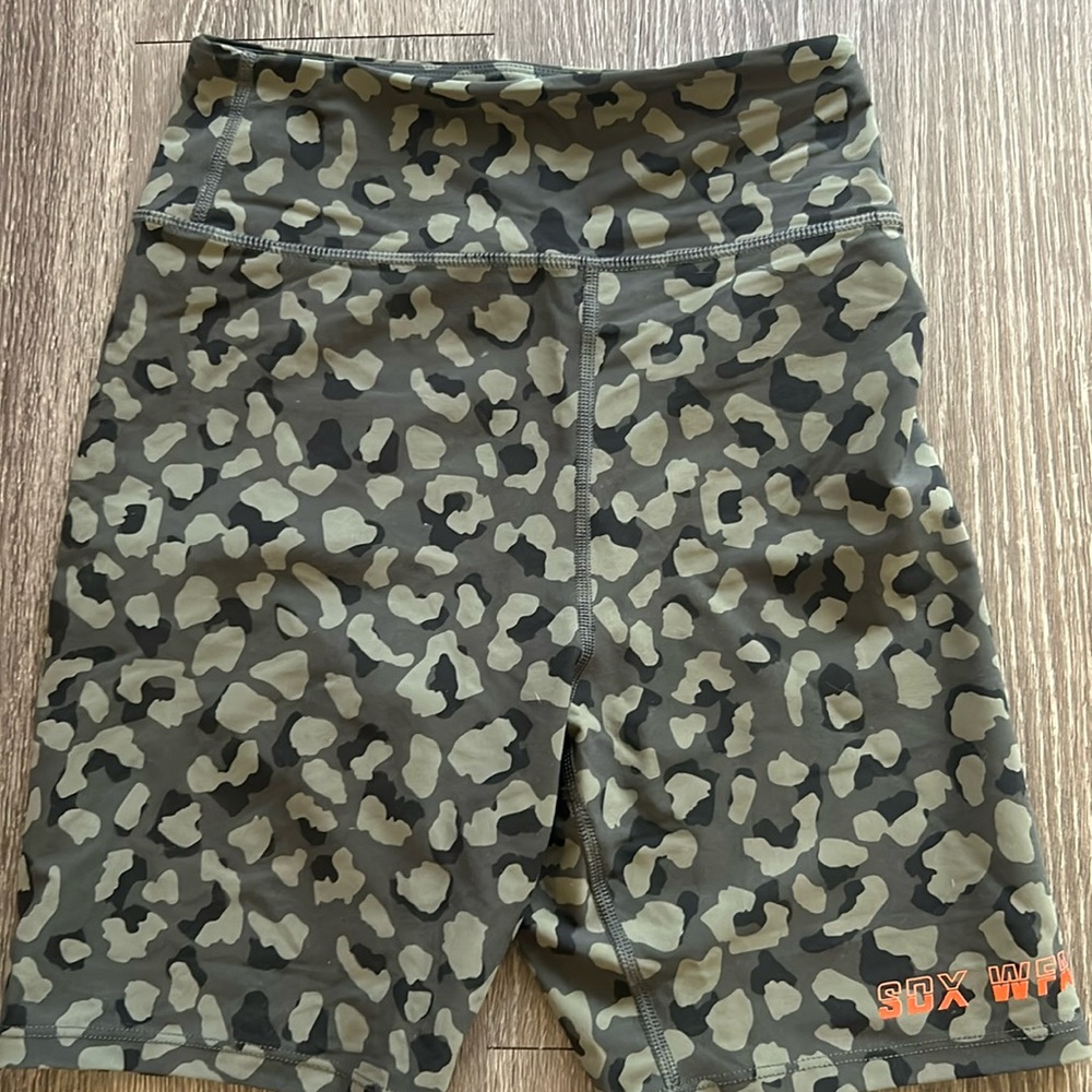 Sarah’s day x WFA green leopard print bike shorts size XS